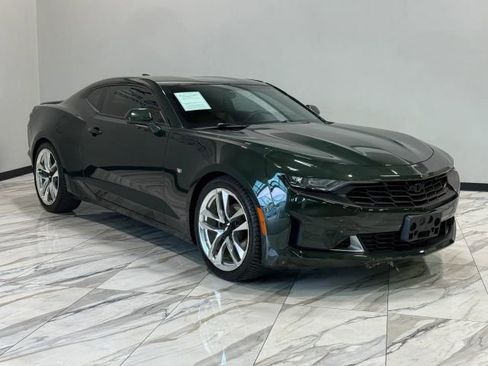 Used 2020 Chevrolet Camaro LT w/ RS Package RWD image 4