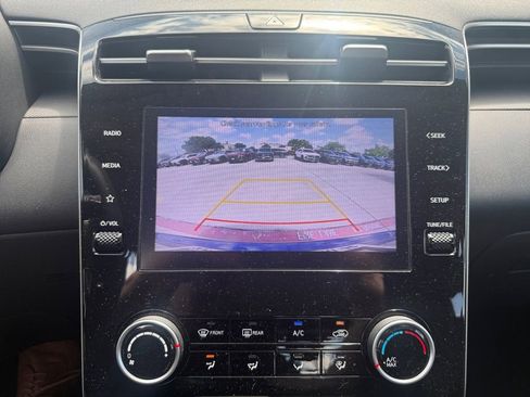 Certified 2023 Hyundai Tucson SE FWD image 19