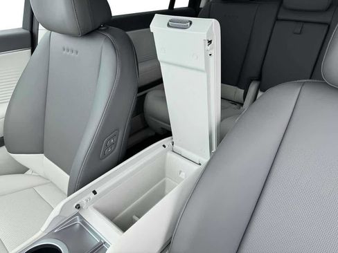 New 2026 Hyundai Ioniq 9 SEL image 26