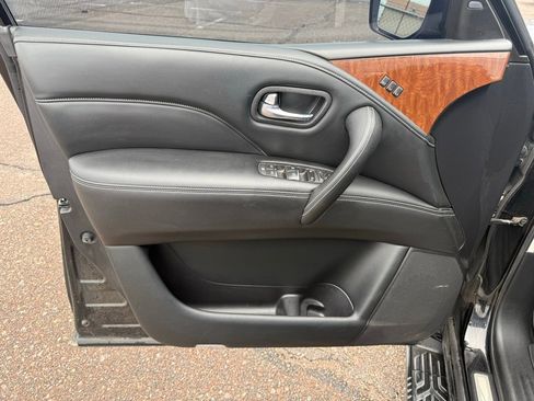 Used 2018 INFINITI QX80 4WD w/ Driver Assistance Package image 14