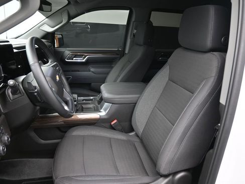 Used 2025 Chevrolet Silverado 1500 LT w/ Z71 Off-Road Package image 19