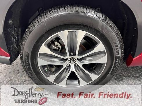 Used 2022 Toyota Highlander XLE image 17
