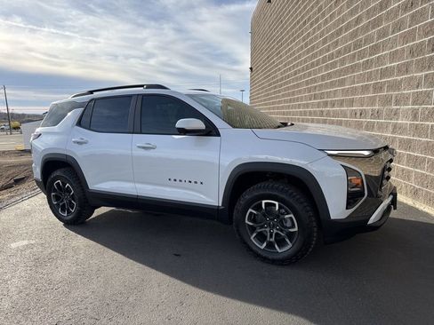 New 2026 Chevrolet Equinox ACTIV w/ Convenience Package III AWD/4WD image 1