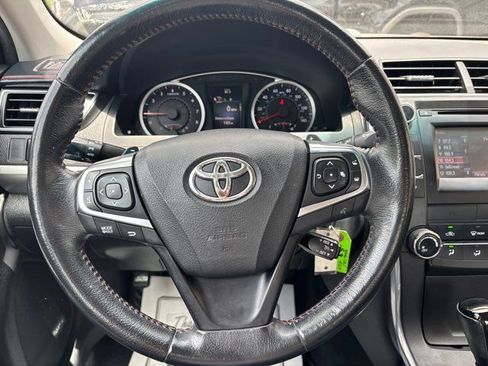 Used 2015 Toyota Camry SE FWD image 21