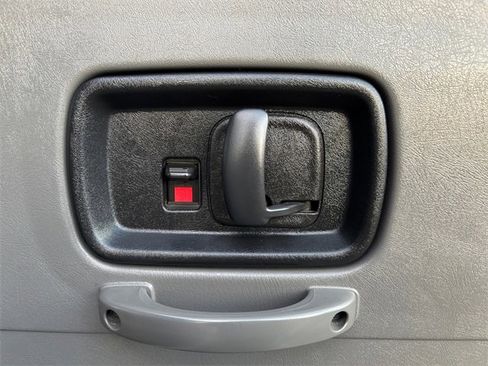 Used 2017 Chevrolet Express 3500 LT w/ LT Preferred Equipment Group image 35