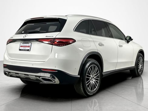 Used 2025 Mercedes-Benz GLC 300 4MATIC image 5