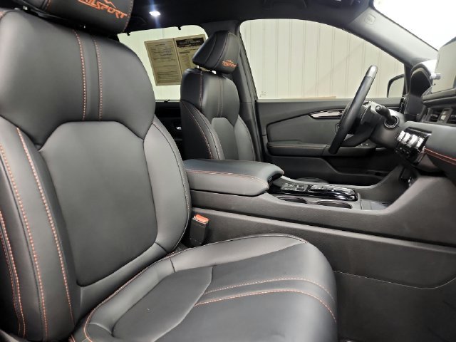 Used 2025 Honda Pilot TrailSport image 21