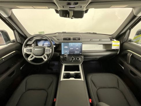 New 2026 Land Rover Defender 130 X-Dynamic SE AWD/4WD image 3