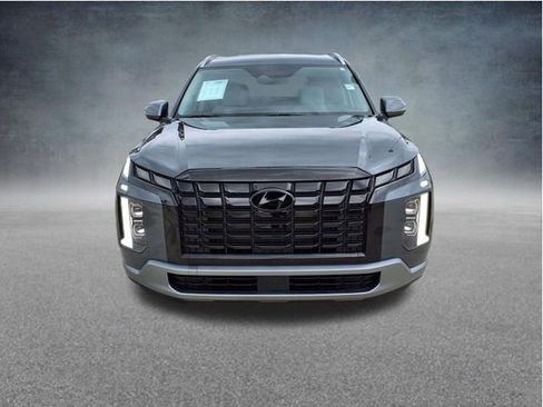 Used 2025 Hyundai Palisade SEL FWD image 2