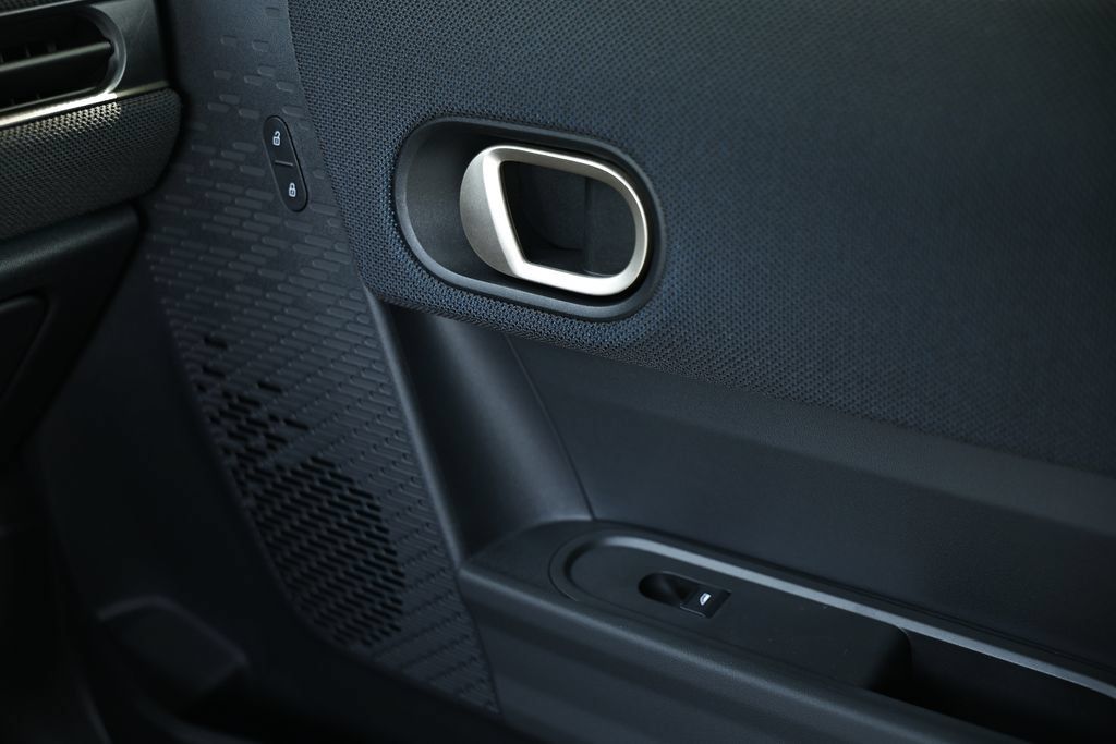 New 2026 MINI Cooper 2-Door Hardtop FWD image 39