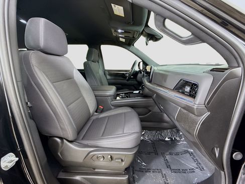 Used 2025 Chevrolet Tahoe LS image 29