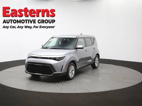 Used 2025 Kia Soul LX w/ LX Technology Package FWD image 53
