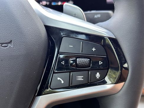 Used 2025 BMW 330i Sedan image 9