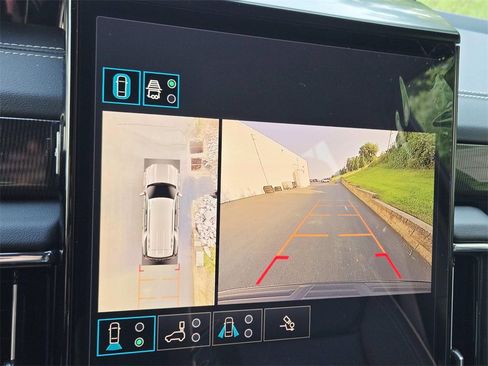 New 2025 GMC Yukon Elevation image 27