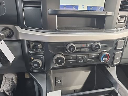 Used 2026 Ford F450 XLT w/ FX4 Off-Road Package image 17