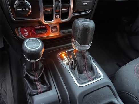 Used 2019 Jeep Wrangler Unlimited Rubicon image 24