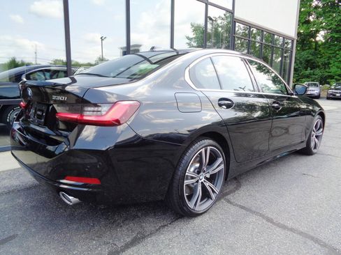Used 2023 BMW 330i xDrive Sedan w/ Premium Package AWD/4WD image 5