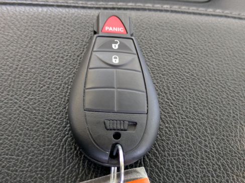 Used 2019 RAM 1500 Express w/ Express Value Package image 32