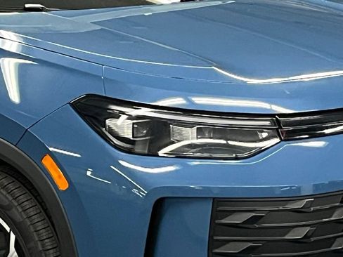 New 2025 Volkswagen Tiguan SE image 43