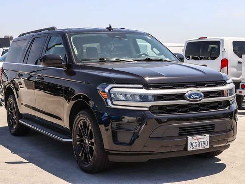 Certified 2023 Ford Expedition Max XLT RWD image 3