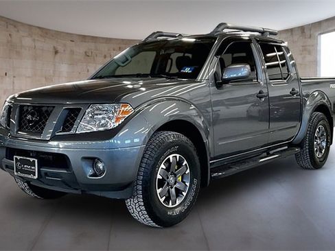 Used 2020 Nissan Frontier PRO-4X w/ Pro-4x Utility Package image 3