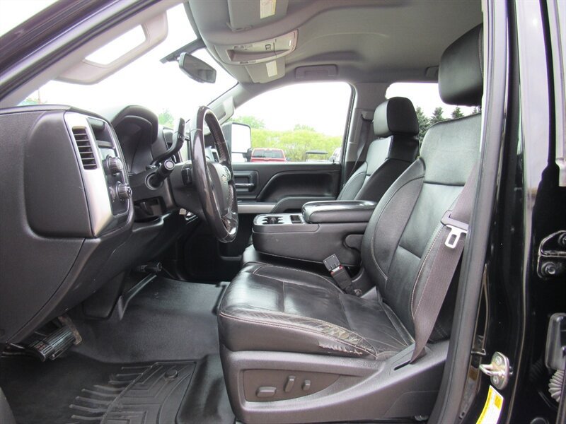 Used 2015 Chevrolet Silverado 2500 LT w/ LT Fleet Convenience Package AWD/4WD image 3