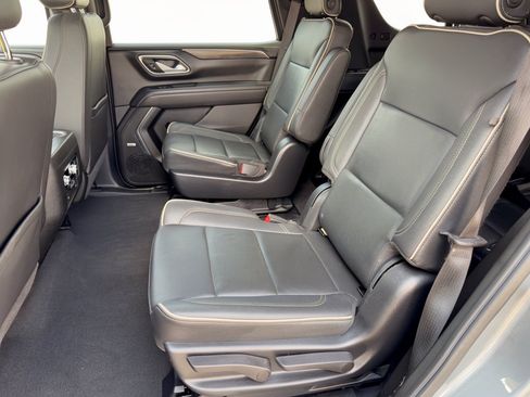 Used 2022 GMC Yukon SLT w/ SLT Premium Package RWD image 25