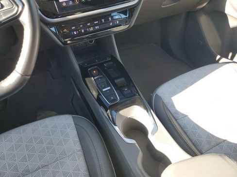 Used 2022 Chevrolet Bolt EUV Premier w/ Sun & Sound Package image 19