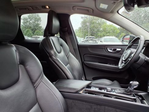 Used 2021 Volvo XC60 T5 Inscription w/ Protection Package Premier image 8