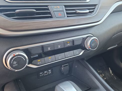 Certified 2025 Nissan Altima 2.5 SV FWD image 20