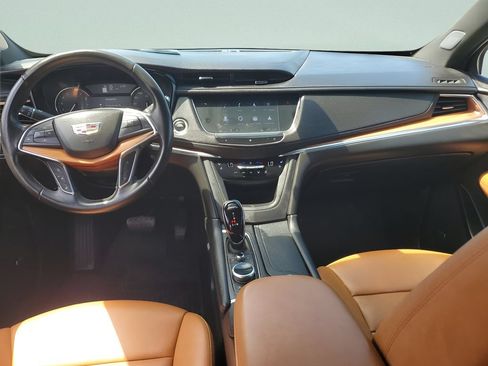 Used 2020 Cadillac XT5 Premium Luxury FWD image 11