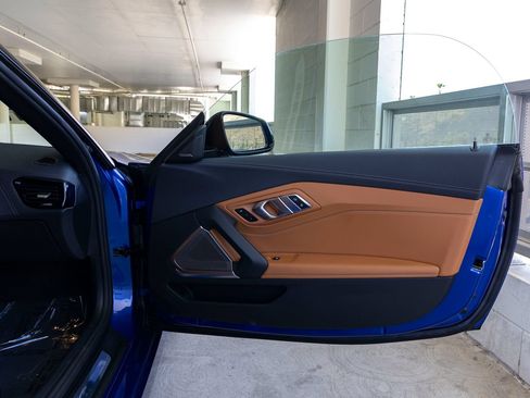 Used 2023 BMW Z4 M40i w/ Premium Package RWD image 23