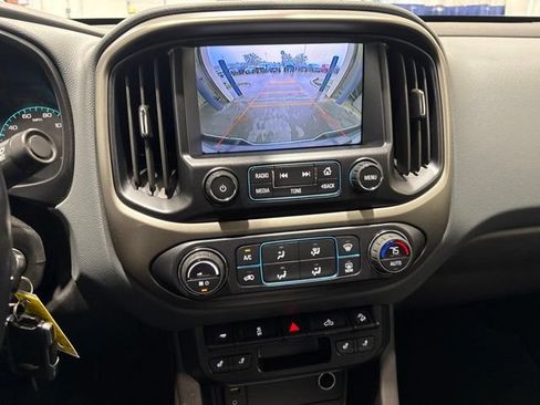 Used 2015 Chevrolet Colorado Z71 AWD/4WD image 14