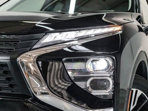 Used 2023 Mitsubishi Eclipse Cross SE image 2