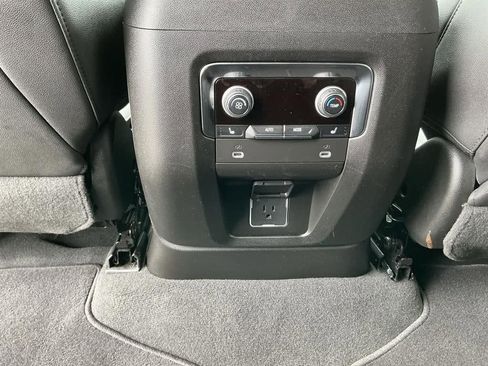 Used 2024 Chevrolet Tahoe Premier image 19