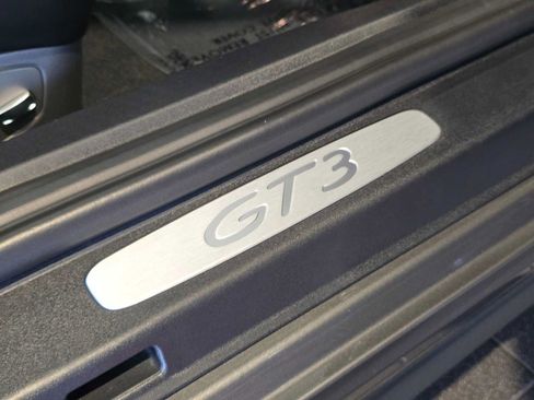 Used 2018 Porsche 911 GT3 RWD image 13