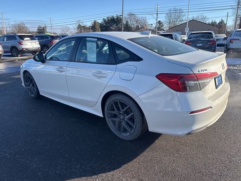 Used 2022 Honda Civic Sport image 9