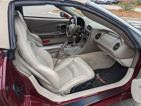 Used 2003 Chevrolet Corvette Convertible w/ Preferred Equipment Group1 image 30