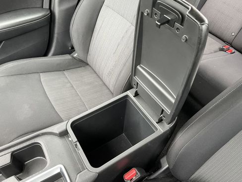 Used 2024 Nissan Sentra SV FWD image 27