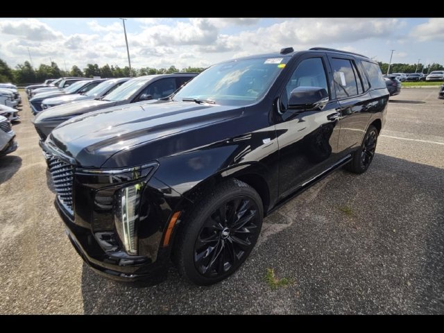 Used 2025 Cadillac Escalade Sport Platinum w/ LPO, ONYX Package AWD/4WD image 4