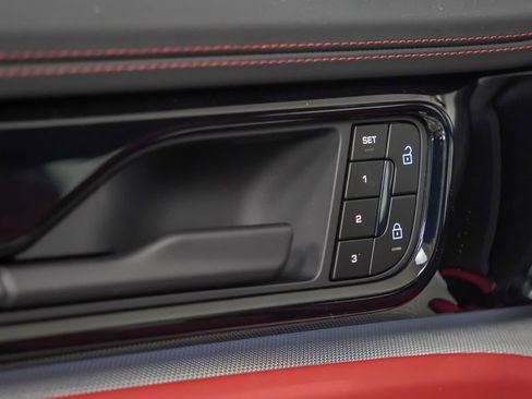 Certified 2025 Porsche Panamera 4 image 23