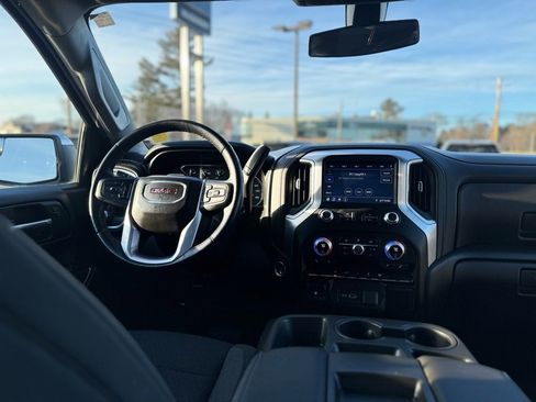 Used 2020 GMC Sierra 1500 SLE w/ SLE Value Package image 12