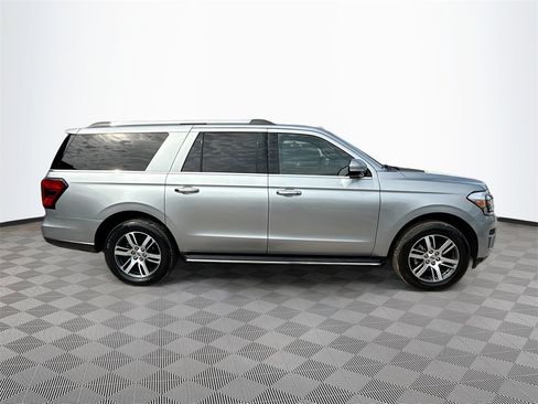 Used 2022 Ford Expedition Max Limited image 5