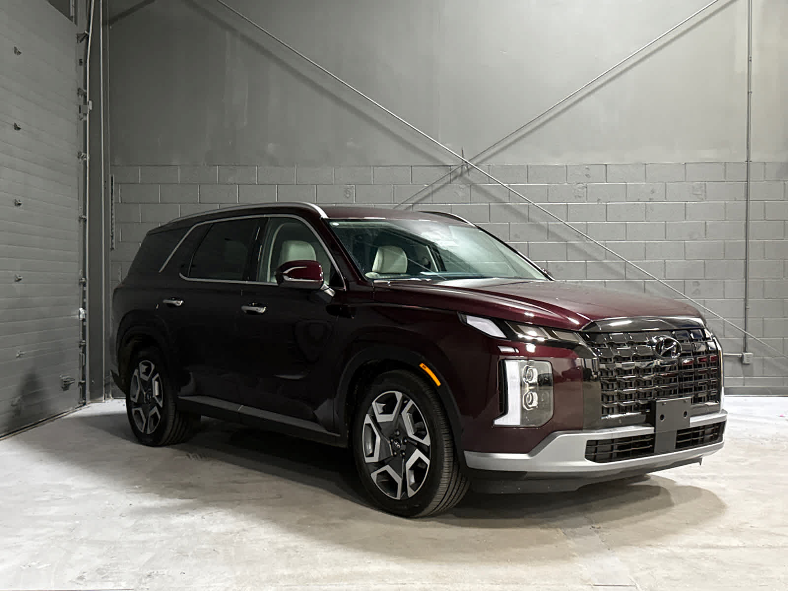 Used 2024 Hyundai Palisade Limited AWD/4WD image 1
