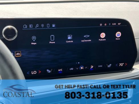 Used 2025 Chevrolet Traverse LT FWD image 38