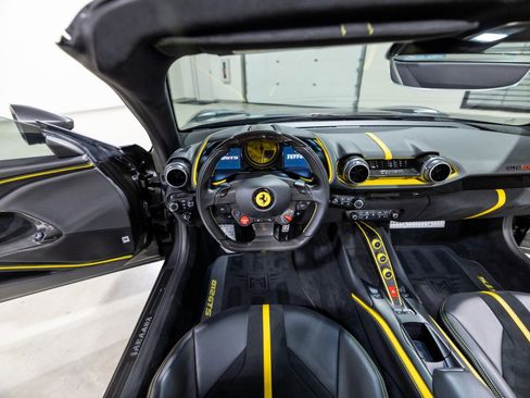 Used 2023 Ferrari 812 GTS image 50