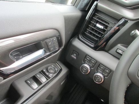 New 2026 GMC Sierra 2500 AT4 w/ AT4 Premium Plus Package AWD/4WD image 17