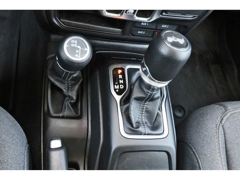 Used 2025 Jeep Wrangler Unlimited Sport AWD/4WD image 25