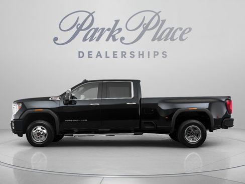 Used 2022 GMC Sierra 3500 Denali w/ Denali Black Diamond Edition AWD/4WD image 2