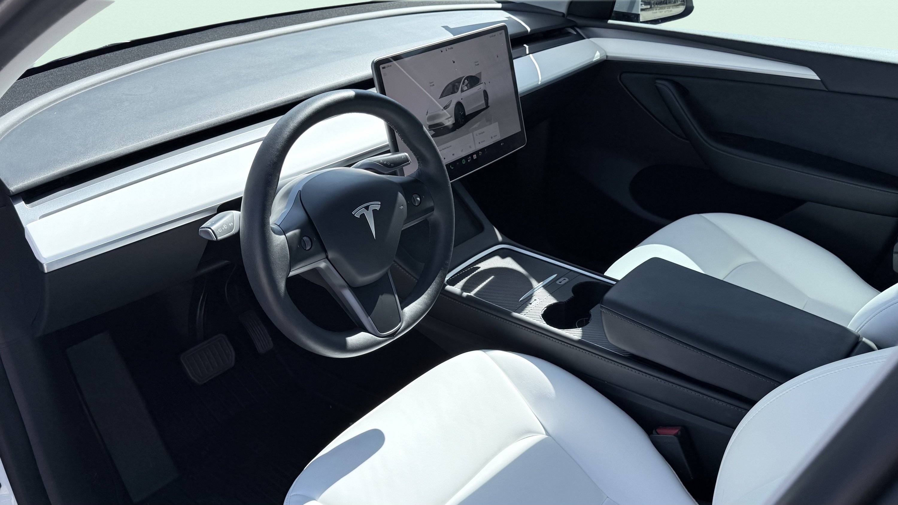 Used 2023 Tesla Model Y Long Range AWD/4WD image 25